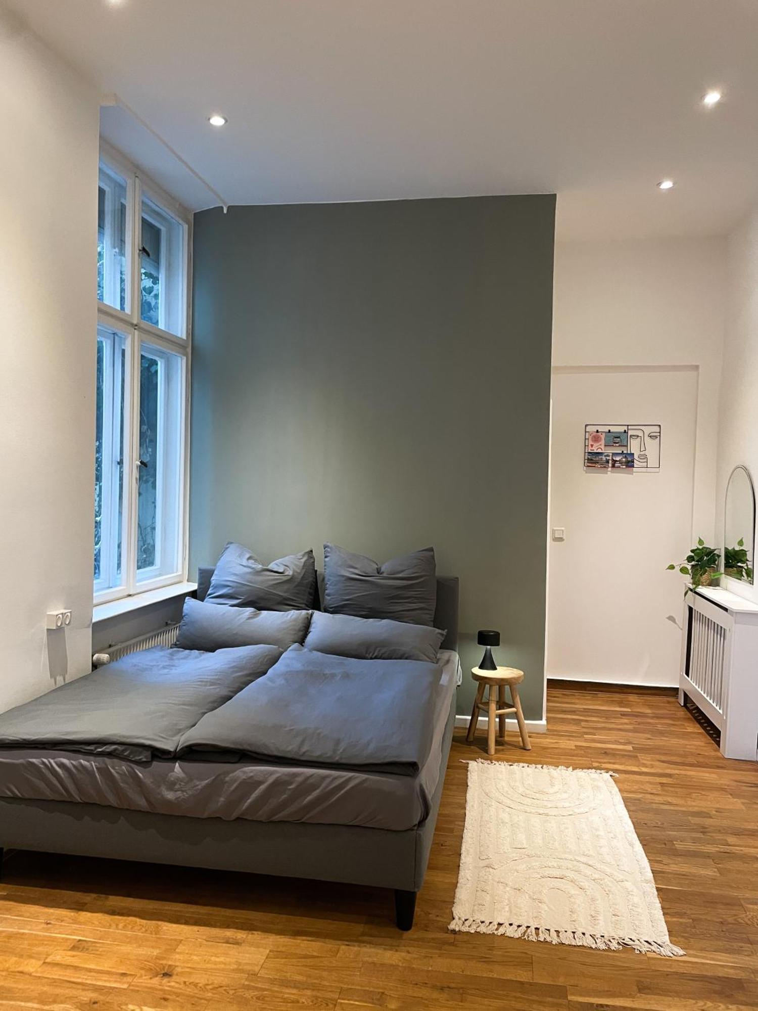 Exquisite 100qm An Der Spree Appartement