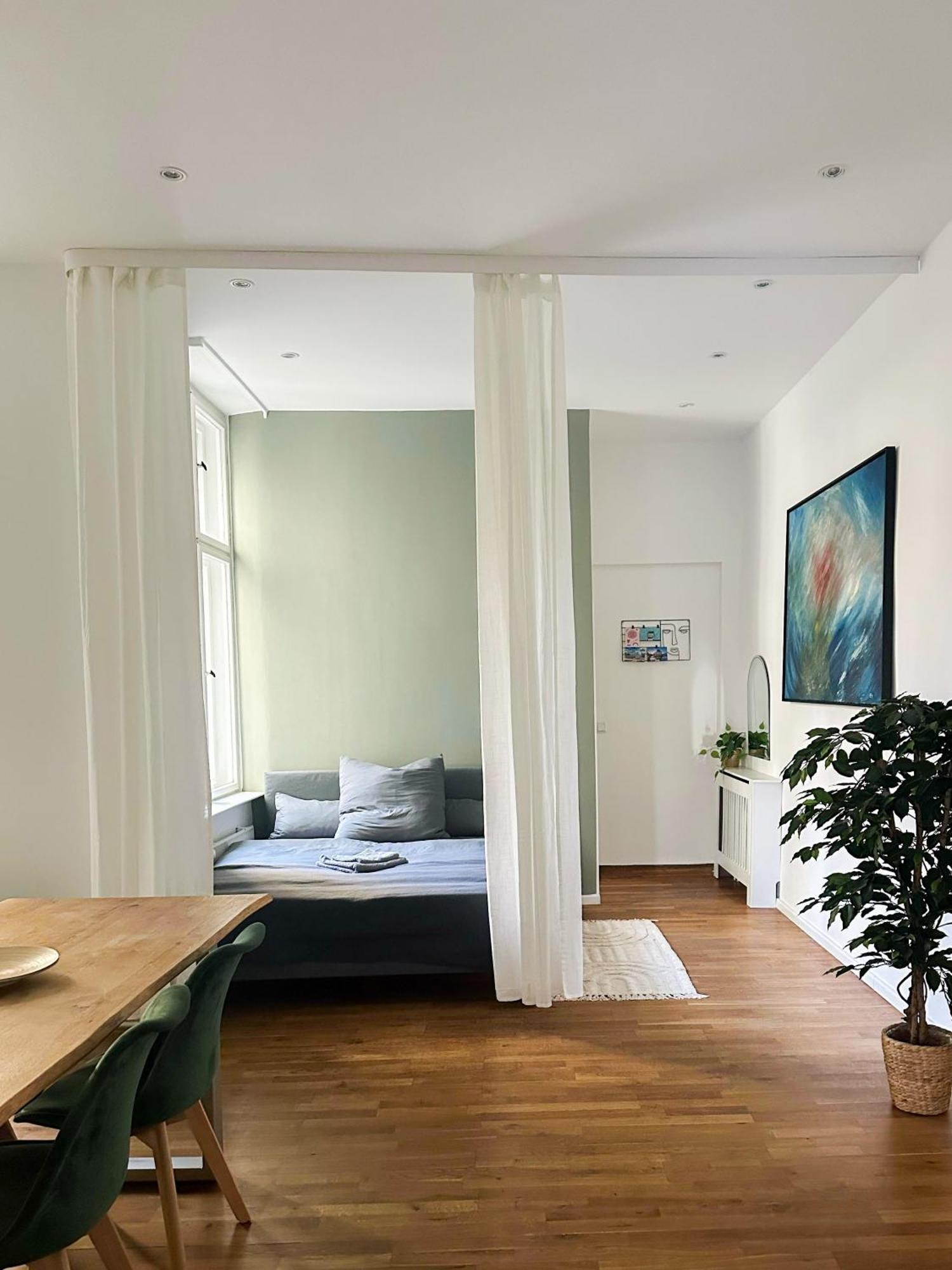 Exquisite 100qm An Der Spree Appartement Berlijn