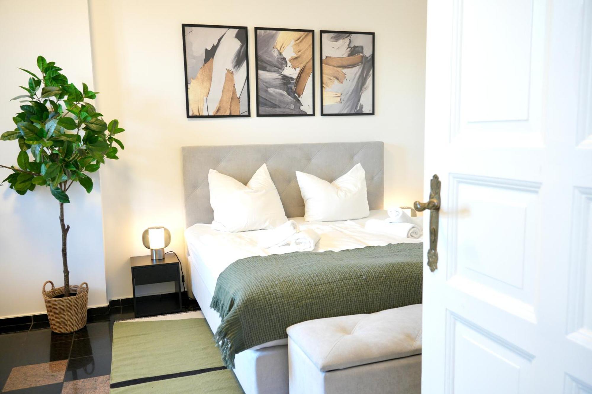 Exquisite 100qm An Der Spree Appartement