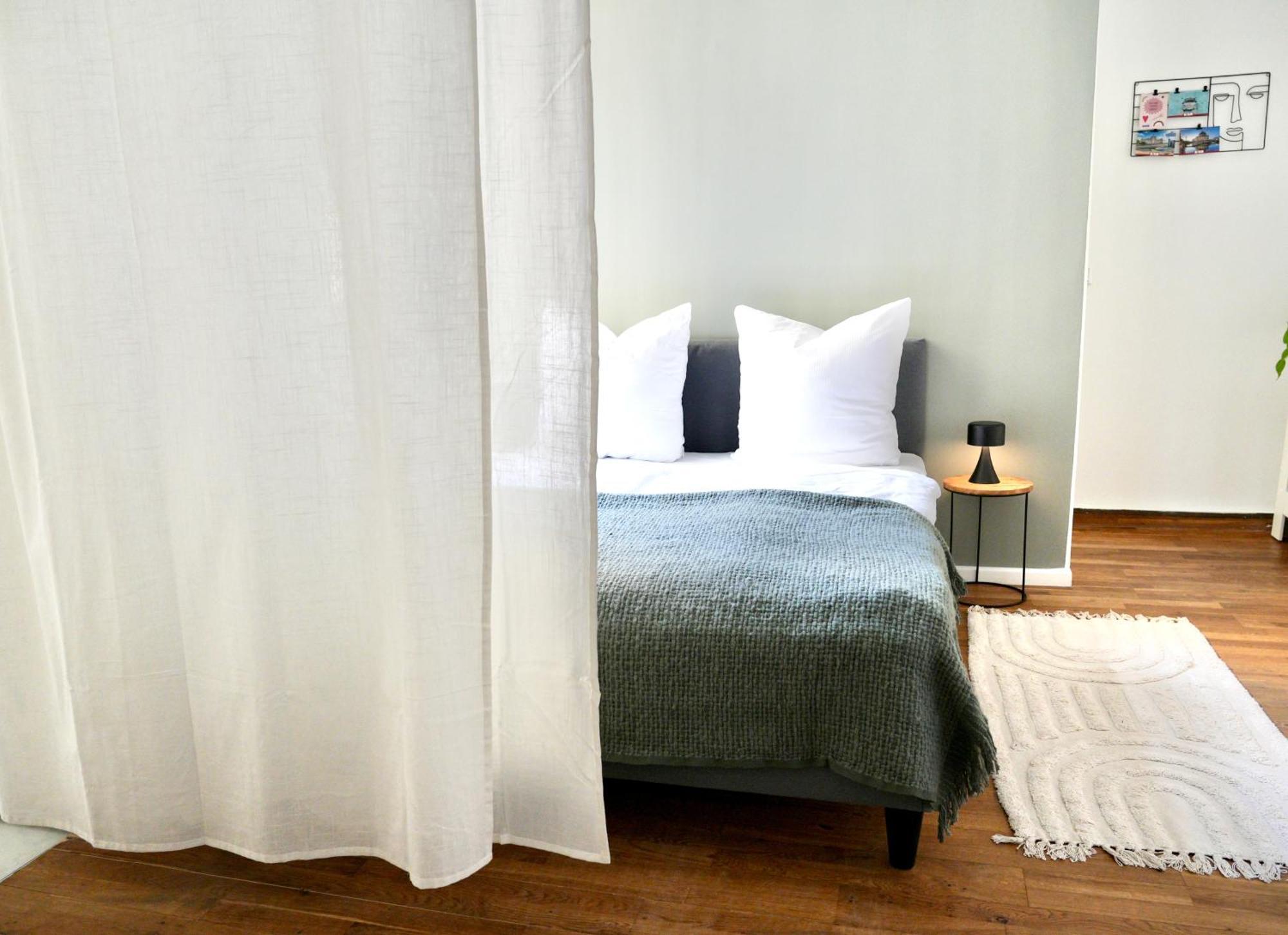 Exquisite 100qm An Der Spree Appartement Berlijn