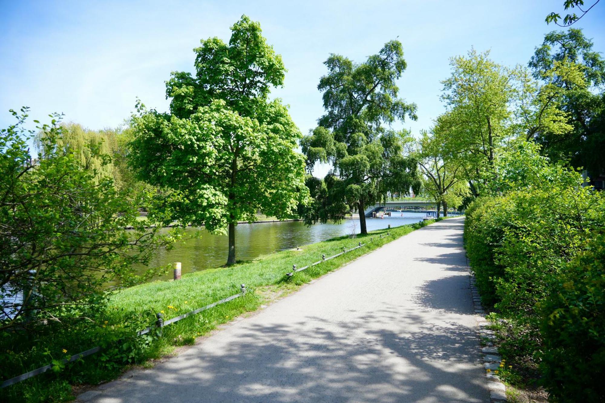 Exquisite 100qm An Der Spree Appartement *